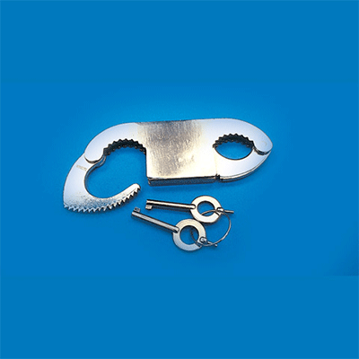 Thumb Cuffs - Trick